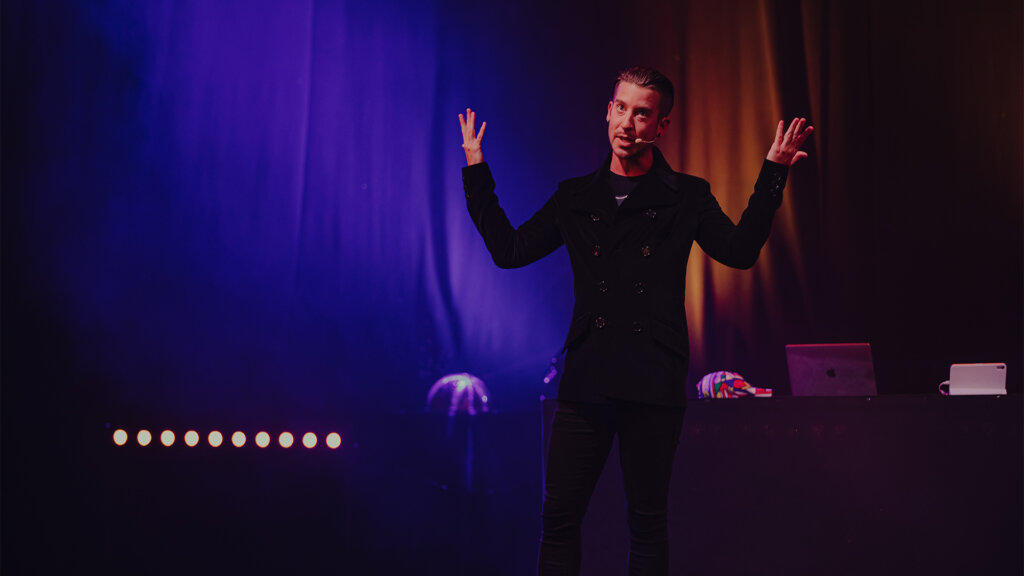 PRESS RELEASE OF KEVIN FRASER: MINISTER OF ENTERTAINMENT TOUR