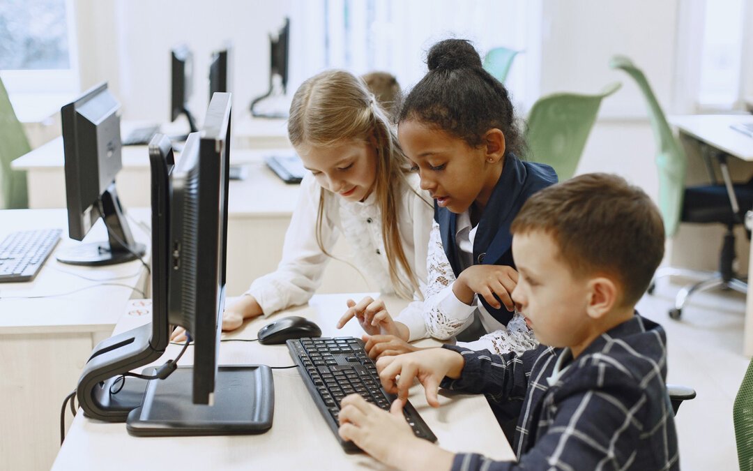 How parents can help their children navigate Artificial Intelligence