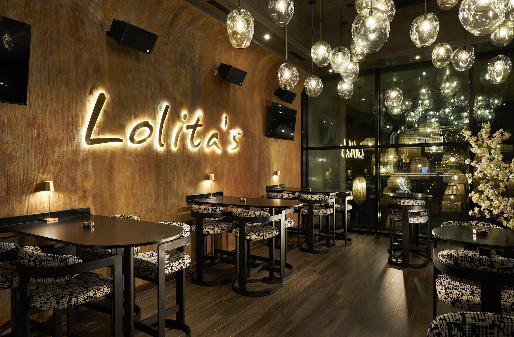 Rockets Beach Club Umhlanga: Where Urban Chic Meets Coastal Bliss