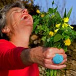 Rewilding expert turns wild weeds into edible meals