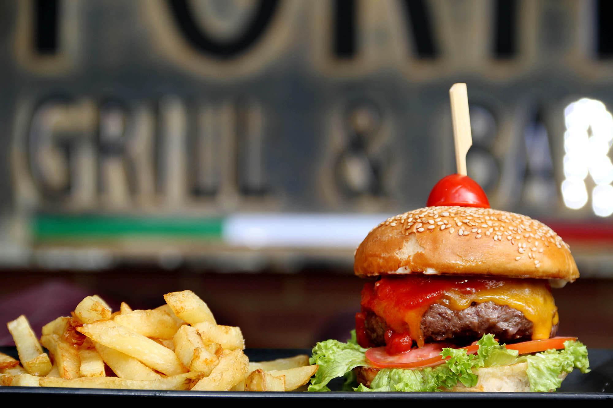 Forti Grill & Bar International Burger Day