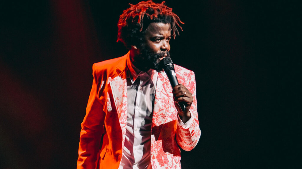 Hear jazzman Mandisi Dyantyis in A Symphonic Celebration