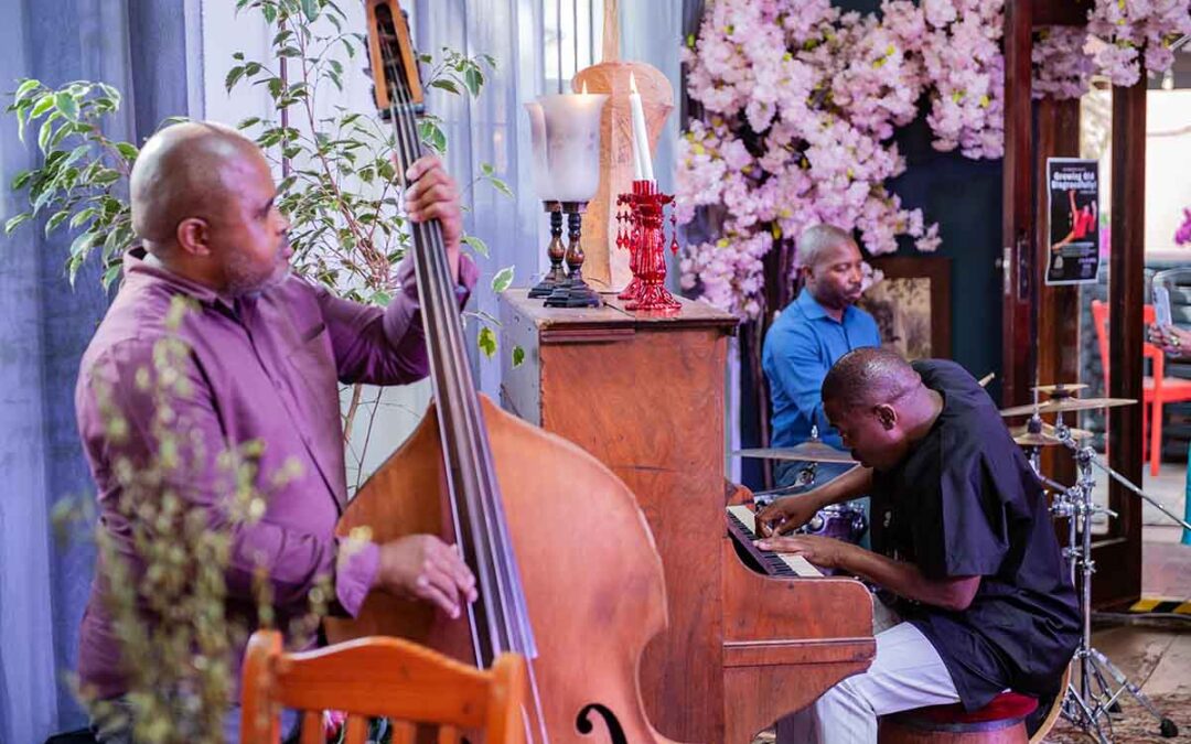 Jazzy Luyanda Madope Trio returns to Die Pienk Kerk